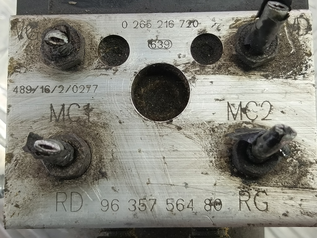 блок abs Citroen Berlingo 1.6 MT (109 л.с.) Минивэн 5dBerlingo  I рестайлинг (2002—2012) 454151, 1550 рублей, Москва