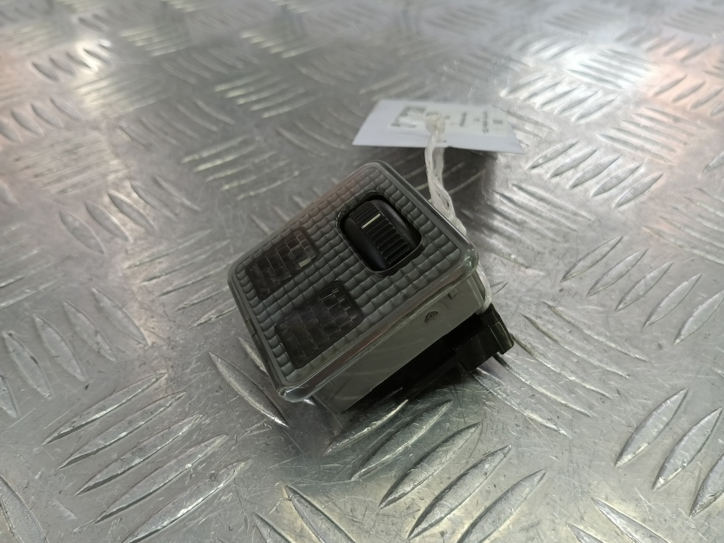 плафон потолочный Citroen Berlingo 1.6 MT (109 л.с.) Минивэн 5dBerlingo  I рестайлинг (2002—2012) 6362J7, 630 рублей, Москва