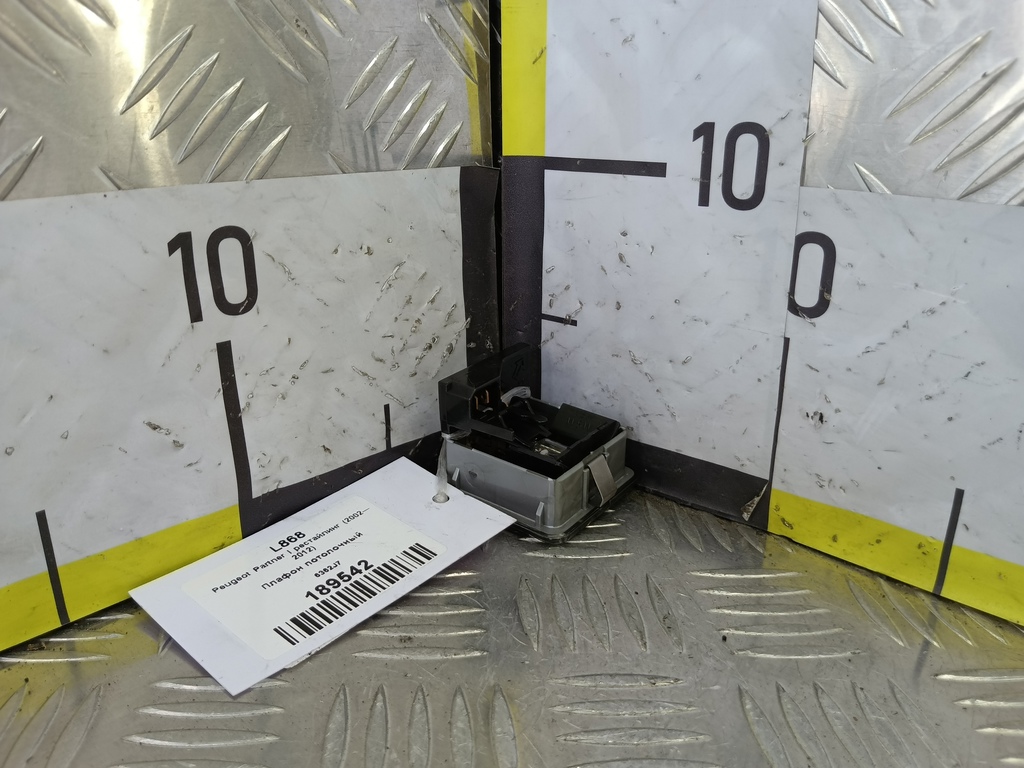 плафон потолочный Citroen Berlingo 1.6 MT (109 л.с.) Минивэн 5dBerlingo  I рестайлинг (2002—2012) 6362J7, 630 рублей, Москва