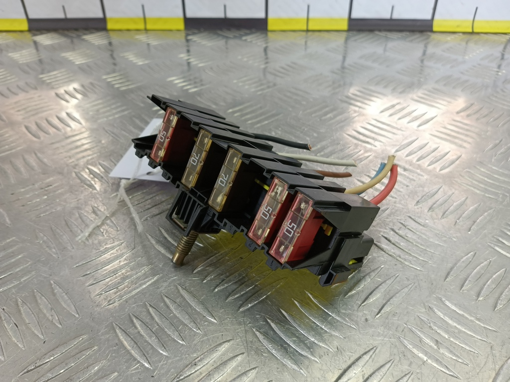 блок предохранителей Citroen Berlingo 1.6 MT (109 л.с.) Минивэн 5dBerlingo  I рестайлинг (2002—2012) 6500Z1, 750 рублей, Москва