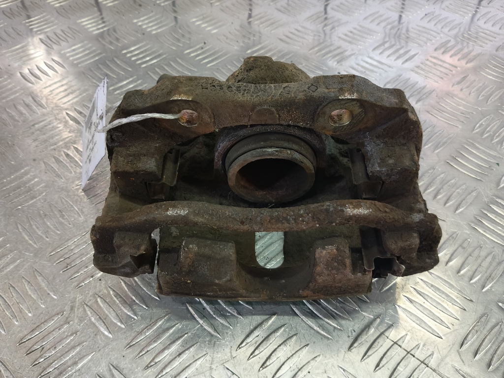 суппорт Citroen Berlingo 1.6 MT (109 л.с.) Минивэн 5dBerlingo  I рестайлинг (2002—2012) 4401K6, 980 рублей, Москва