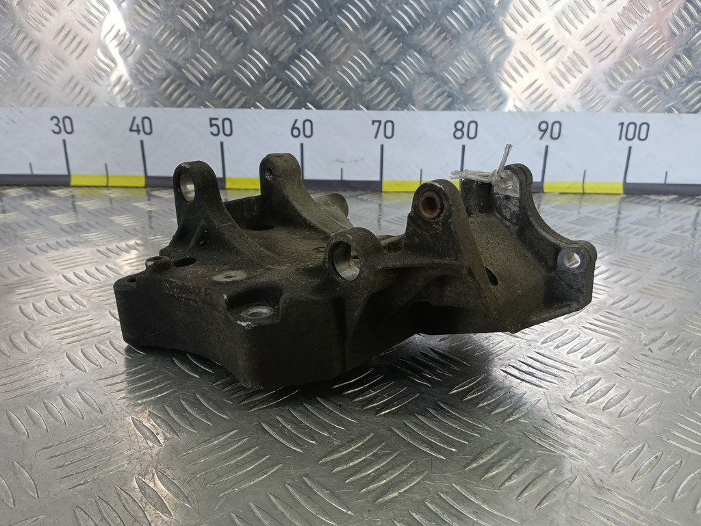 кронштейн генератора Citroen Berlingo 1.6 MT (109 л.с.) Минивэн 5dBerlingo  I рестайлинг (2002—2012) 5706J2, 3510 рублей, Москва