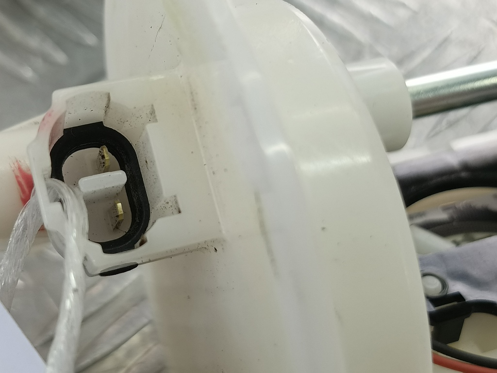 датчик уровня топлива SUBARU Tribeca 3.0 4WD AT (250 л.с.)Tribeca  WX (2004—2007) Внедорожник 42081AG00A, 630 рублей, Москва