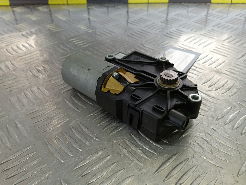 моторчик люка SUBARU Tribeca 3.0 4WD AT (250 л.с.)Tribeca  WX (2004—2007) Внедорожник 65450XA00A, 1780 рублей, Москва