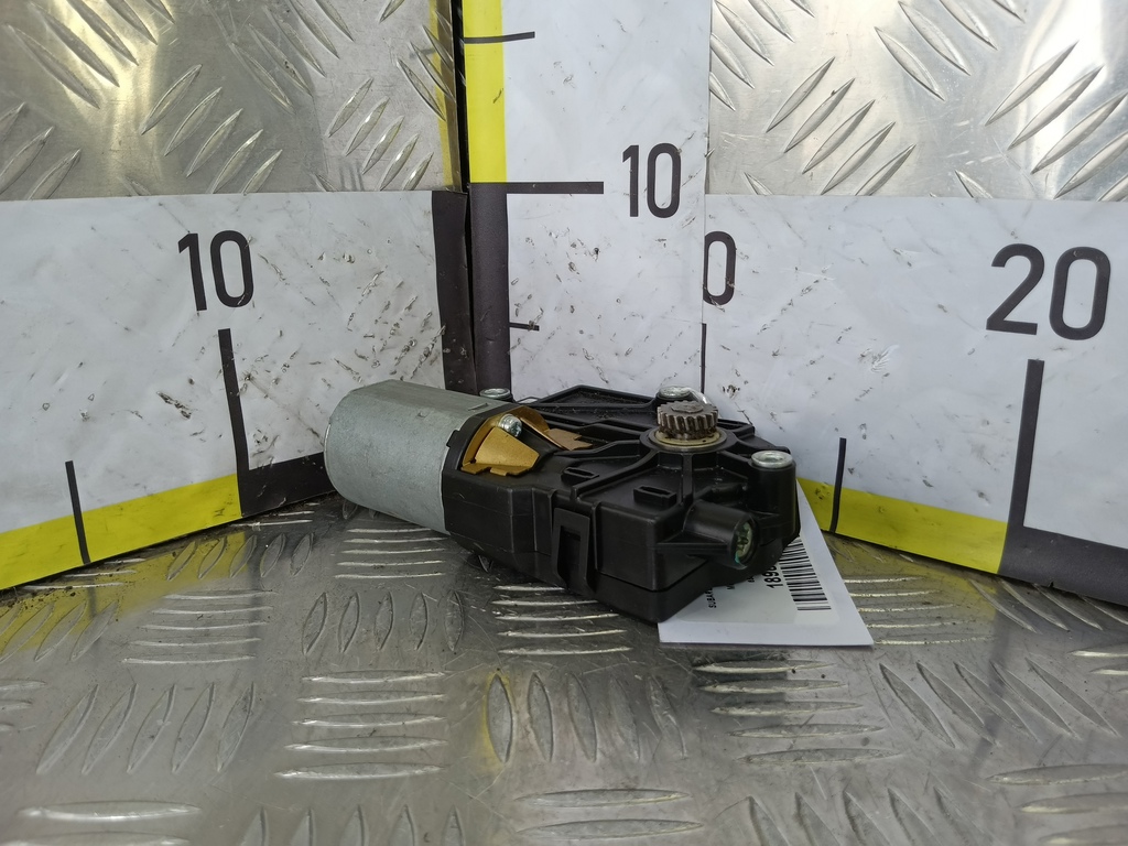 моторчик люка SUBARU Tribeca 3.0 4WD AT (250 л.с.)Tribeca  WX (2004—2007) Внедорожник 65450XA00A, 1780 рублей, Москва