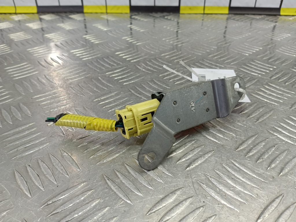 датчик удара (air bag) SUBARU Tribeca 3.0 4WD AT (250 л.с.)Tribeca  WX (2004—2007) Внедорожник 98235XA02A, 750 рублей, Москва