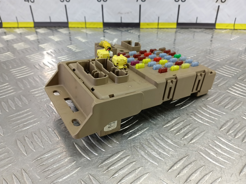 блок предохранителей SUBARU Tribeca 3.0 4WD AT (250 л.с.)Tribeca  WX (2004—2007) Внедорожник 82201XA03A, 1090 рублей, Москва