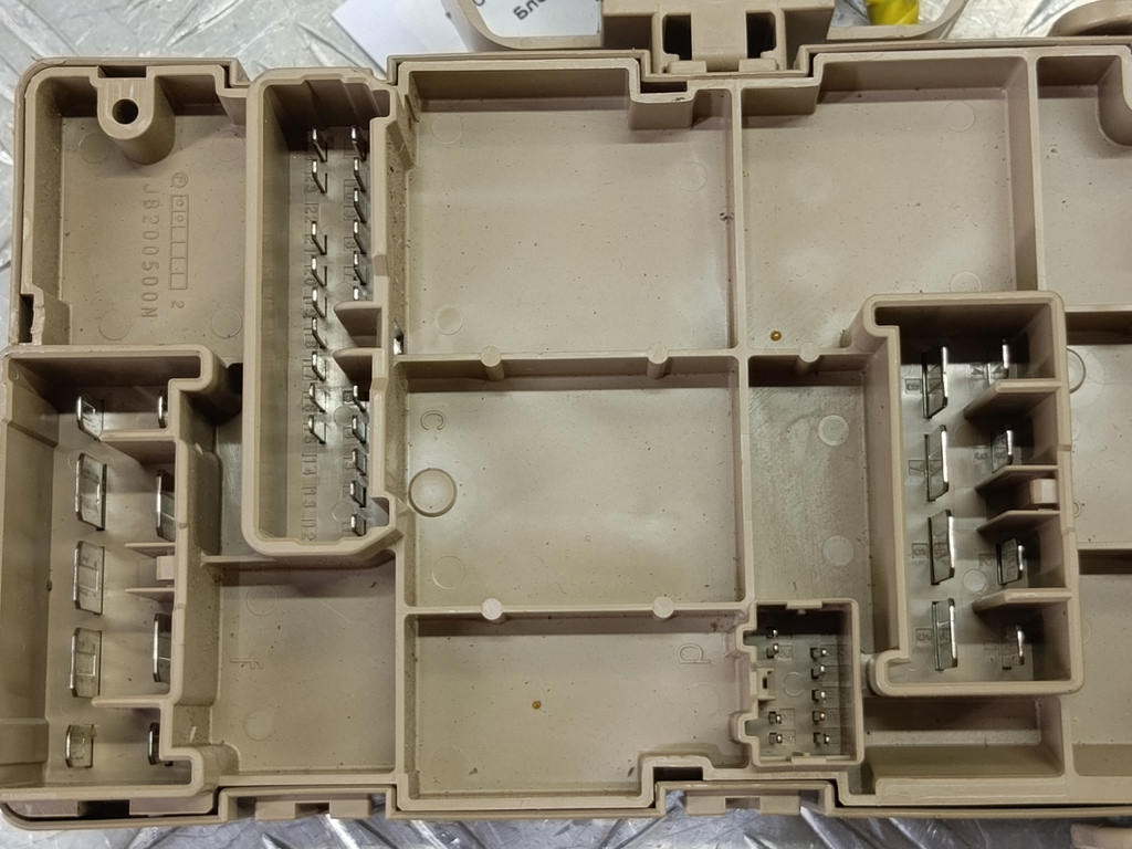 блок предохранителей SUBARU Tribeca 3.0 4WD AT (250 л.с.)Tribeca  WX (2004—2007) Внедорожник 82201XA03A, 1090 рублей, Москва