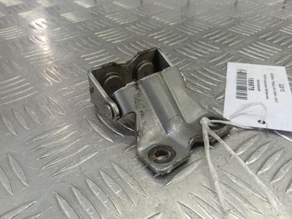 петля крышки багажника SUBARU Tribeca 3.0 4WD AT (250 л.с.)Tribeca  WX (2004—2007) Внедорожник 60870AG00A9P, 750 рублей, Москва