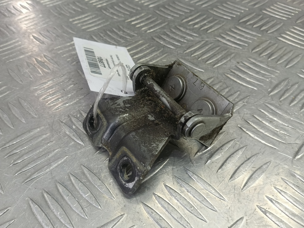 петля крышки багажника SUBARU Tribeca 3.0 4WD AT (250 л.с.)Tribeca  WX (2004—2007) Внедорожник 60870AG00A9P, 750 рублей, Москва