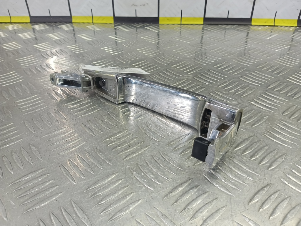 ручка двери внешняя SUBARU Tribeca 3.0 4WD AT (250 л.с.)Tribeca  WX (2004—2007) Внедорожник 61160XA01A, 980 рублей, Москва