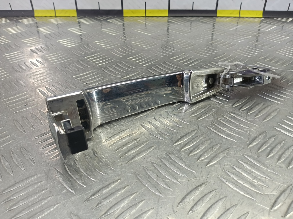 ручка двери внешняя SUBARU Tribeca 3.0 4WD AT (250 л.с.)Tribeca  WX (2004—2007) Внедорожник 61160XA01A, 980 рублей, Москва