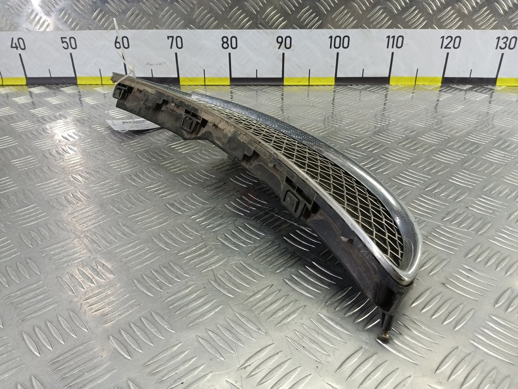 решетка радиатора SUBARU Tribeca 3.0 4WD AT (250 л.с.)Tribeca  WX (2004—2007) Внедорожник 91121XA21A, 7880 рублей, Москва