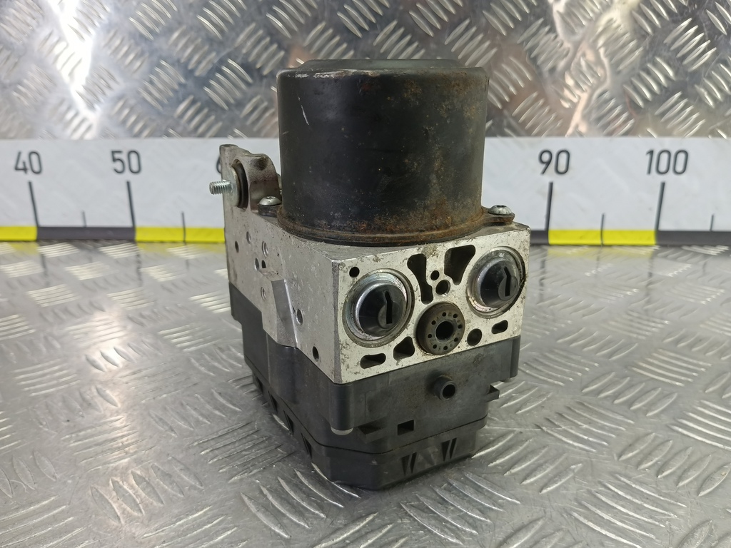 блок abs SUBARU Tribeca 3.0 4WD AT (250 л.с.)Tribeca  WX (2004—2007) Внедорожник 27596XA01A, 3620 рублей, Москва