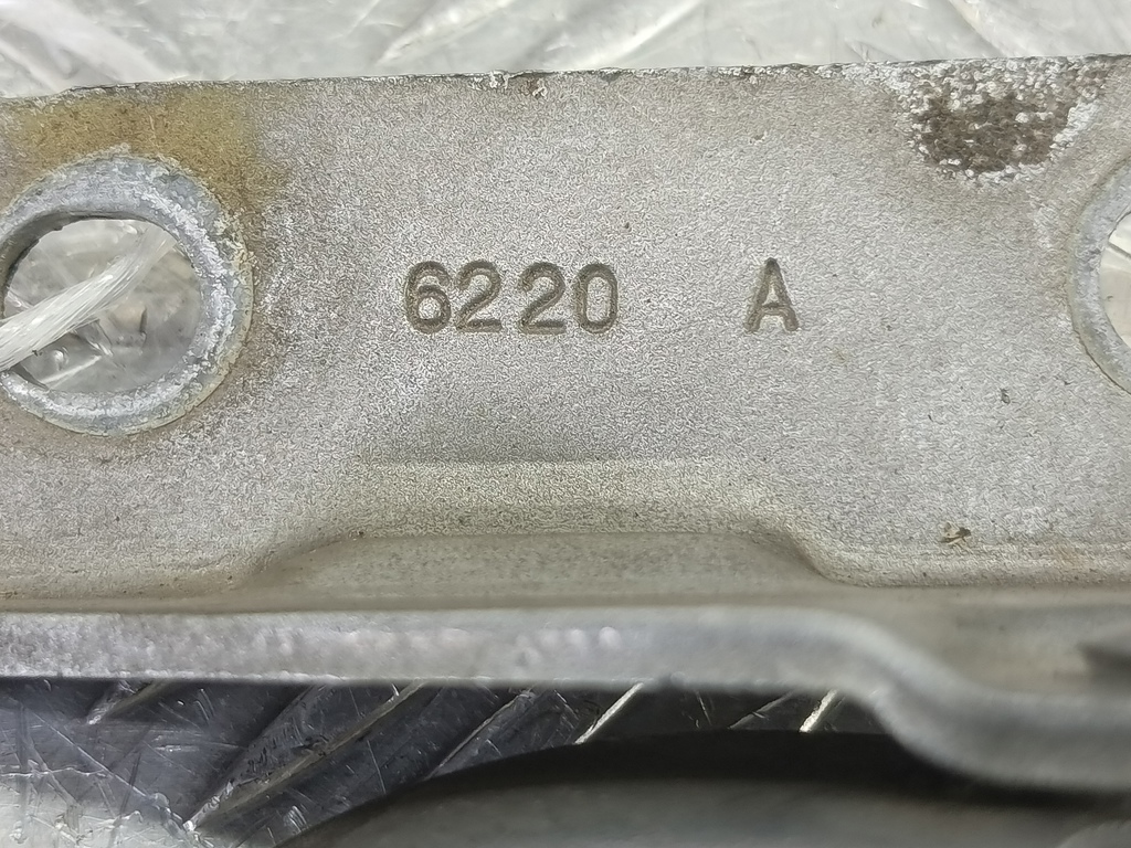 петля капота SUBARU Tribeca 3.0 4WD AT (250 л.с.)Tribeca  WX (2004—2007) Внедорожник 57260XA02A9P, 860 рублей, Москва