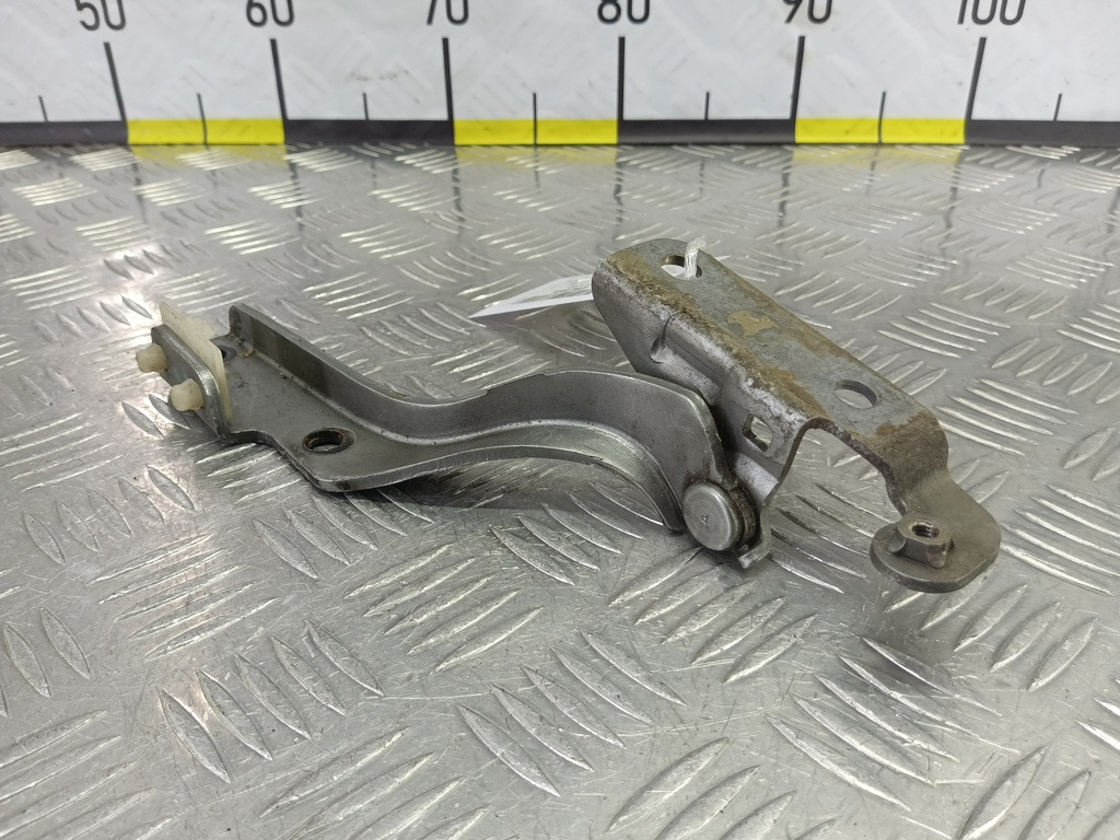 петля капота SUBARU Tribeca 3.0 4WD AT (250 л.с.)Tribeca  WX (2004—2007) Внедорожник 57260XA03A9P, 1550 рублей, Москва