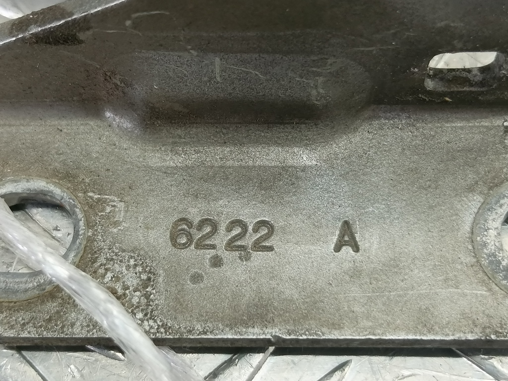 петля капота SUBARU Tribeca 3.0 4WD AT (250 л.с.)Tribeca  WX (2004—2007) Внедорожник 57260XA03A9P, 1550 рублей, Москва