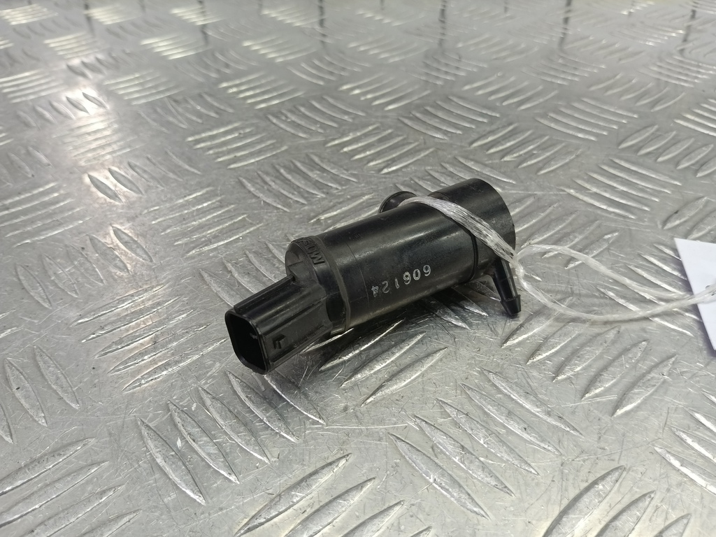 насос омывателя (моторчик) SUBARU Tribeca 3.0 4WD AT (250 л.с.)Tribeca  WX (2004—2007) Внедорожник 86611AG01A, 1210 рублей, Москва