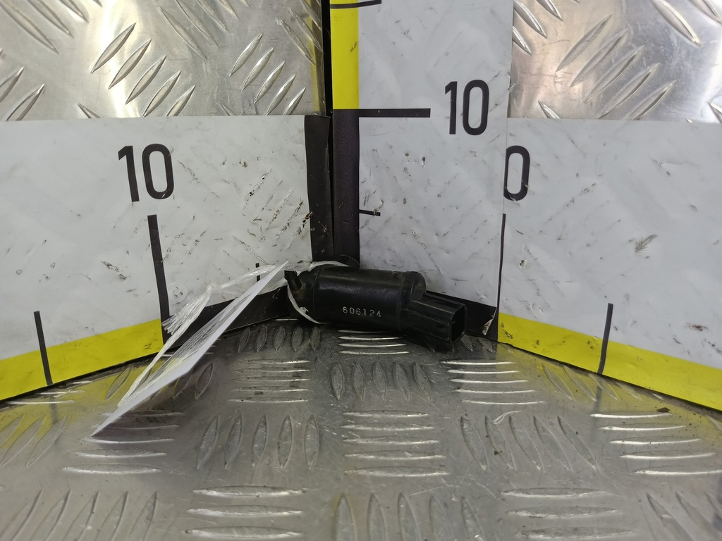 насос омывателя (моторчик) SUBARU Tribeca 3.0 4WD AT (250 л.с.)Tribeca  WX (2004—2007) Внедорожник 86611AG01A, 1210 рублей, Москва