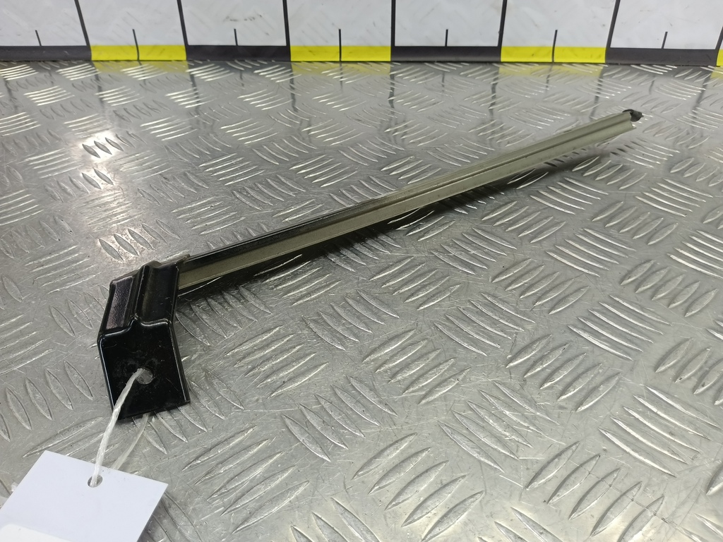 направляющая стекла двери SUBARU Tribeca 3.0 4WD AT (250 л.с.)Tribeca  WX (2004—2007) Внедорожник 61240XA01A9P, 860 рублей, Москва