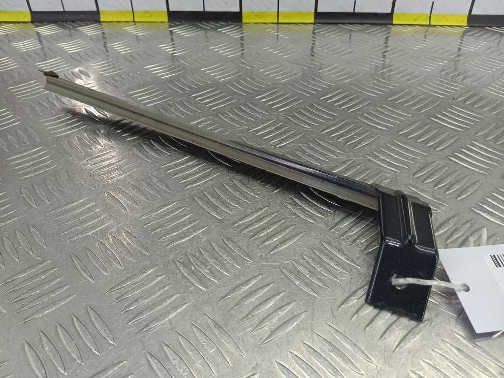 направляющая стекла двери SUBARU Tribeca 3.0 4WD AT (250 л.с.)Tribeca  WX (2004—2007) Внедорожник 61240XA00A9P, 1090 рублей, Москва