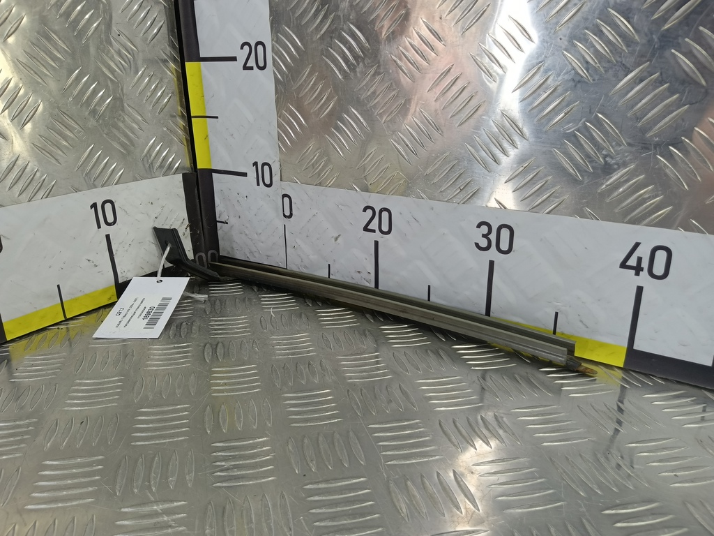 направляющая стекла двери SUBARU Tribeca 3.0 4WD AT (250 л.с.)Tribeca  WX (2004—2007) Внедорожник 61240XA00A9P, 1090 рублей, Москва