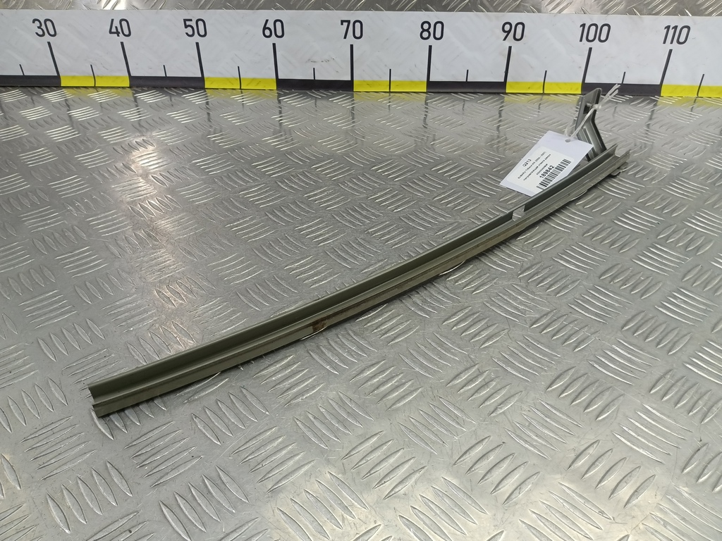 направляющая стекла двери SUBARU Tribeca 3.0 4WD AT (250 л.с.)Tribeca  WX (2004—2007) Внедорожник 62240XA00B9P, 750 рублей, Москва