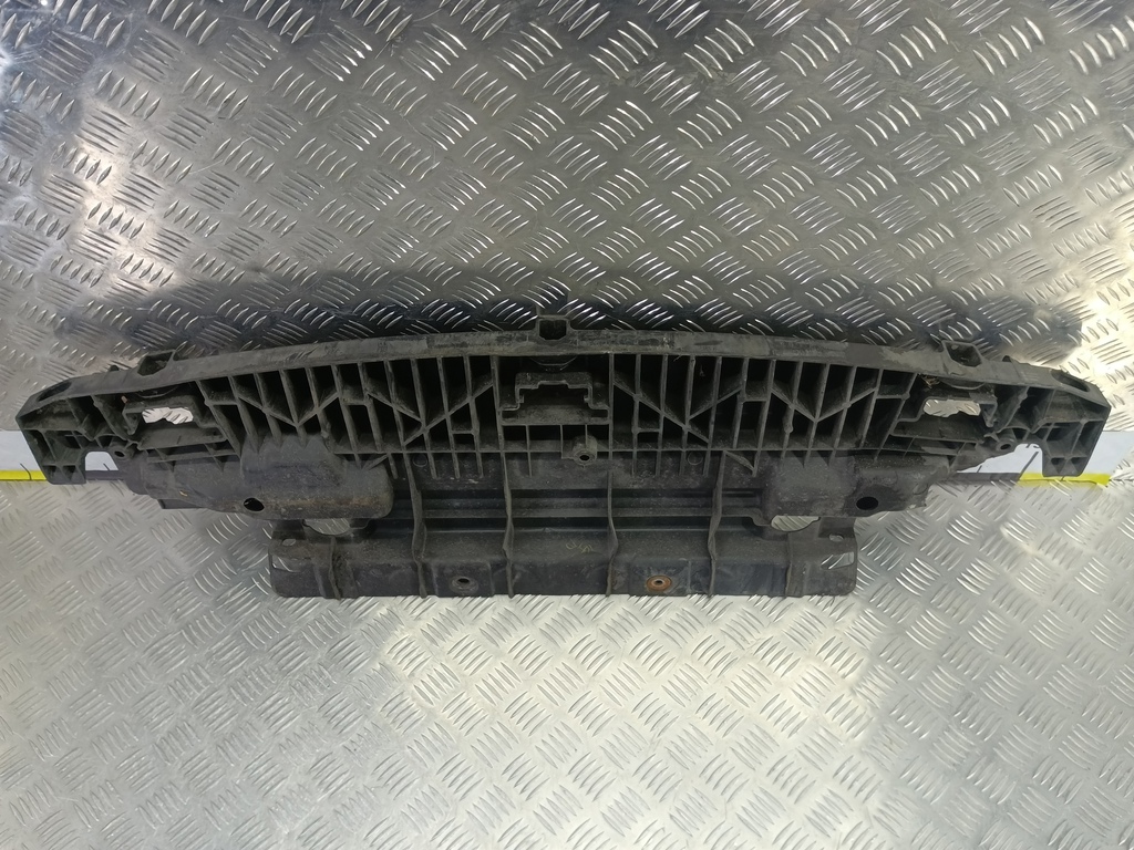 дефлектор радиатора (пыльник) SUBARU Tribeca 3.0 4WD AT (250 л.с.)Tribeca  WX (2004—2007) Внедорожник 57731XA14A, 2360 рублей, Москва