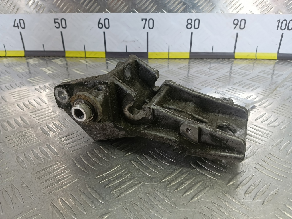 кронштейн компрессора кондиционера SUBARU Tribeca 3.0 4WD AT (250 л.с.)Tribeca  WX (2004—2007) Внедорожник 23950AA040, 2700 рублей, Москва