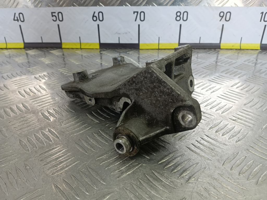 кронштейн компрессора кондиционера SUBARU Tribeca 3.0 4WD AT (250 л.с.)Tribeca  WX (2004—2007) Внедорожник 23950AA040, 2700 рублей, Москва