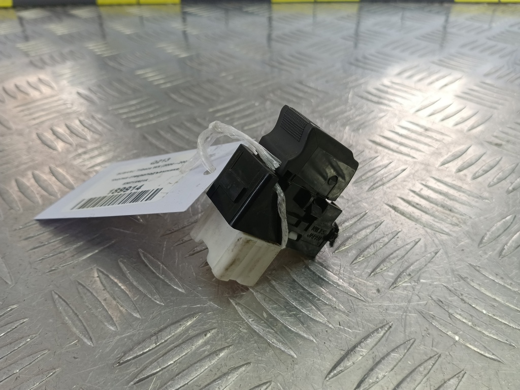 кнопка стеклоподъемника SUBARU Tribeca 3.0 4WD AT (250 л.с.)Tribeca  WX (2004—2007) Внедорожник 83071XA01A, 520 рублей, Москва