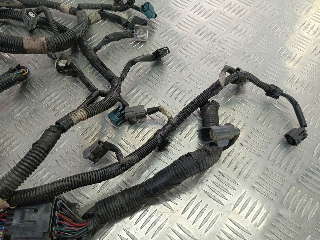 проводка (коса) SUBARU Tribeca 3.0 4WD AT (250 л.с.)Tribeca  WX (2004—2007) Внедорожник 24020AD420, 9600 рублей, Москва