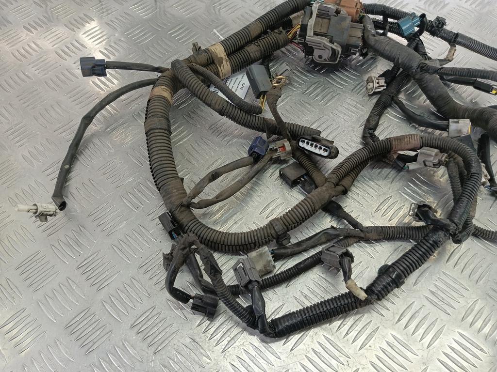 проводка (коса) SUBARU Tribeca 3.0 4WD AT (250 л.с.)Tribeca  WX (2004—2007) Внедорожник 24020AD420, 9600 рублей, Москва