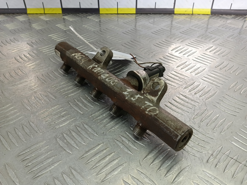 рампа топливная Renault Kangoo  8200669695, 3620 рублей, Москва