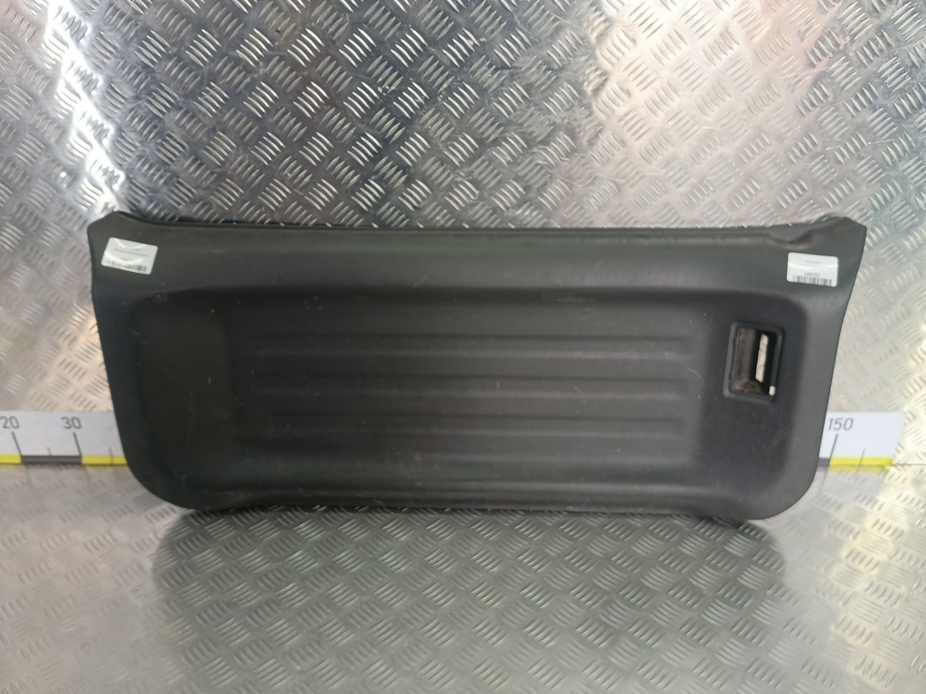 обшивка крышки багажника SUZUKI JIMNY  8377081A11P4Z, 2700 рублей, Москва