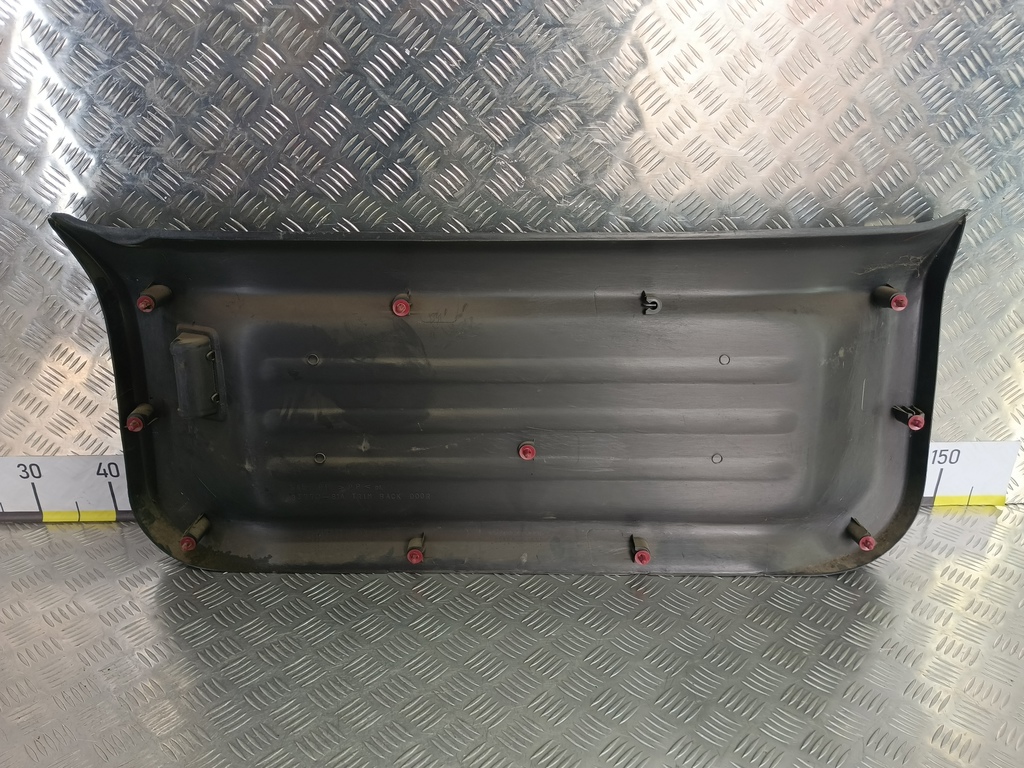 обшивка крышки багажника SUZUKI JIMNY  8377081A11P4Z, 2700 рублей, Москва