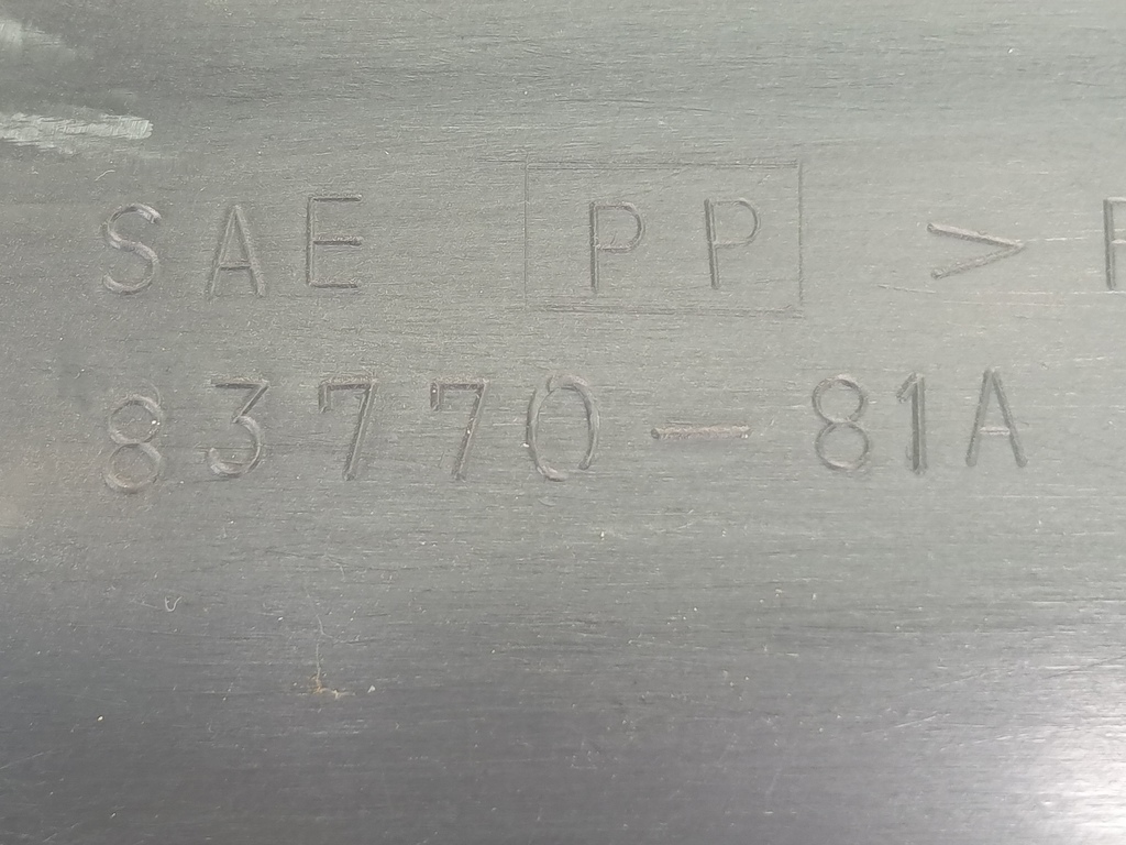 обшивка крышки багажника SUZUKI JIMNY  8377081A11P4Z, 2700 рублей, Москва