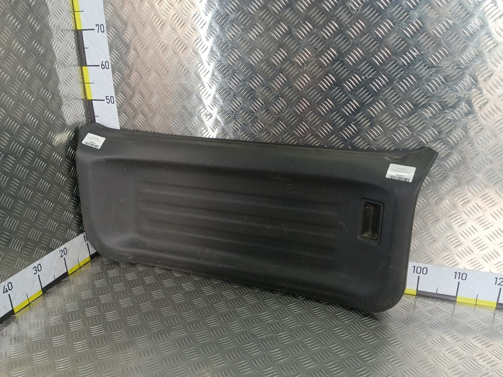 обшивка крышки багажника SUZUKI JIMNY  8377081A11P4Z, 2700 рублей, Москва