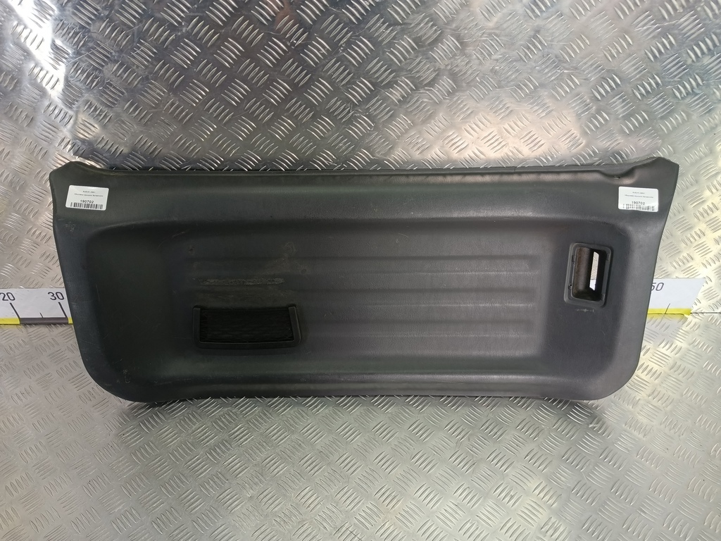 обшивка крышки багажника SUZUKI JIMNY  8377081A11P4Z, 2700 рублей, Москва
