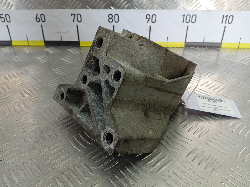 кронштейн двигателя (двс) LAND ROVER FREELANDER  LR001216, 630 рублей, Москва