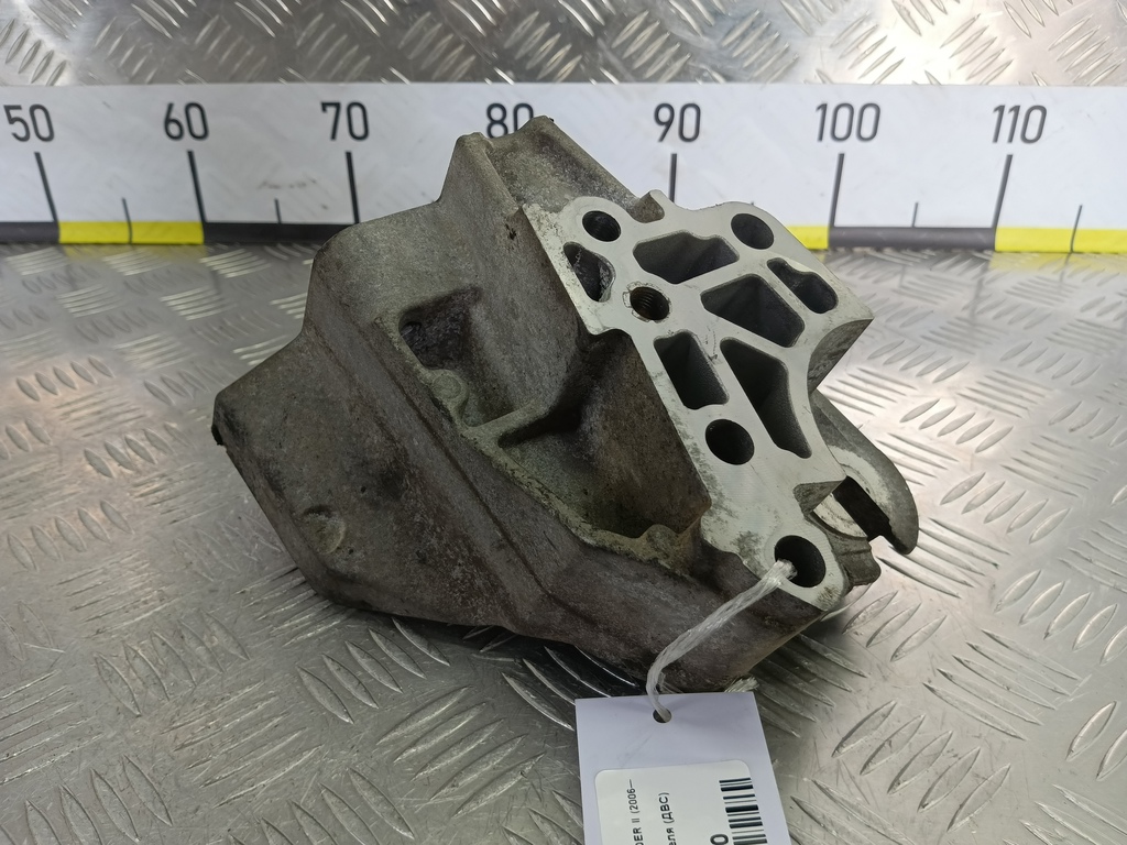 кронштейн двигателя (двс) LAND ROVER FREELANDER  LR001216, 630 рублей, Москва