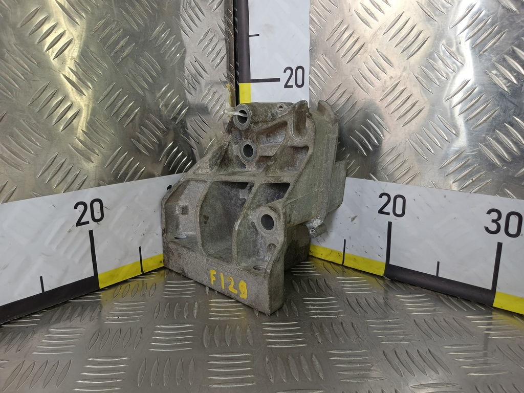 кронштейн двигателя (двс) LAND ROVER FREELANDER  LR001216, 630 рублей, Москва