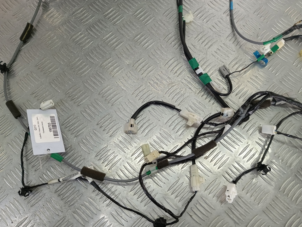 проводка (коса) SUBARU Tribeca 3.0 4WD AT (250 л.с.)Tribeca  WX (2004—2007) Внедорожник 81812XA14A, 1320 рублей, Москва