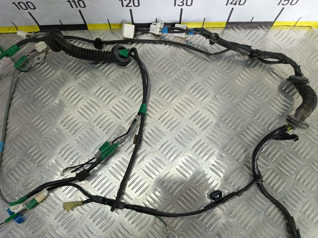 проводка (коса) SUBARU Tribeca 3.0 4WD AT (250 л.с.)Tribeca  WX (2004—2007) Внедорожник 81812XA14A, 1320 рублей, Москва