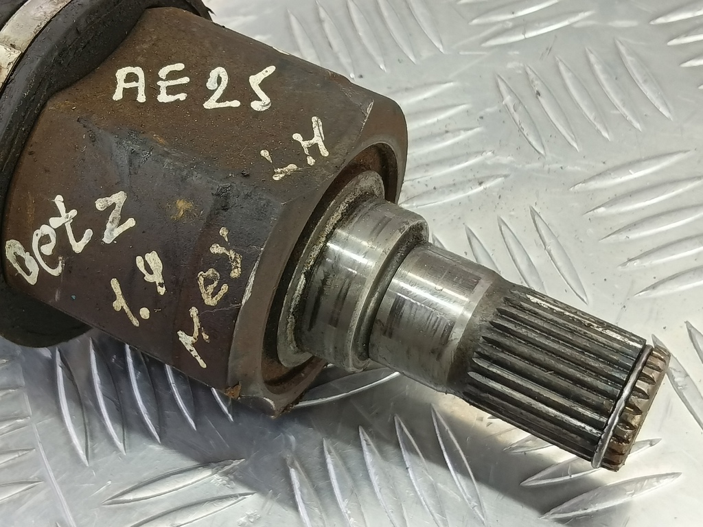 привод Hyundai GETZ 1.4 AT (97 л.с.)Getz  I рестайлинг (2005—2011) Хетчбэк 495001C252, 2700 рублей, Москва