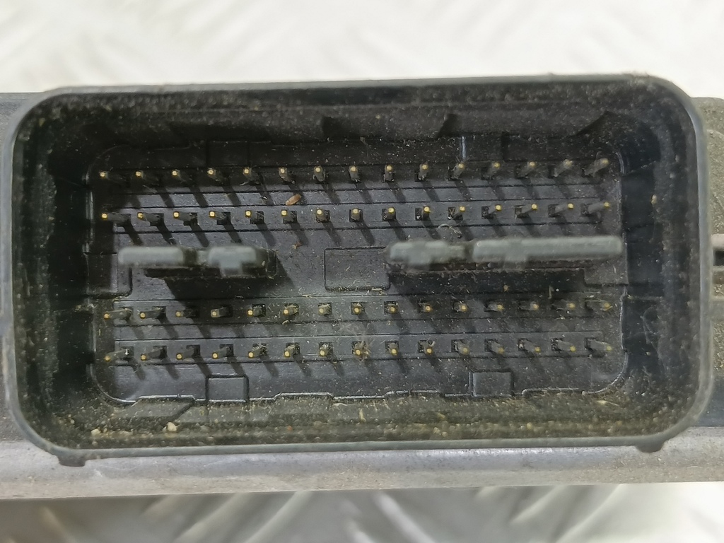 блок управления двигателем SUZUKI Grand Vitara 2.0 4WD MT (140 л.с.)Grand Vitara  II (2005—2008) Внедорожник 33920-65J01, 2130 рублей, Москва