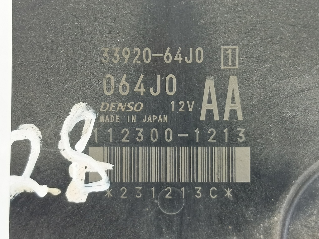 блок управления двигателем SUZUKI Grand Vitara 1.6 4WD MT (106 л.с.)Grand Vitara  II (2005—2008) Внедорожник 33920-64J01, 3279 рублей, Москва