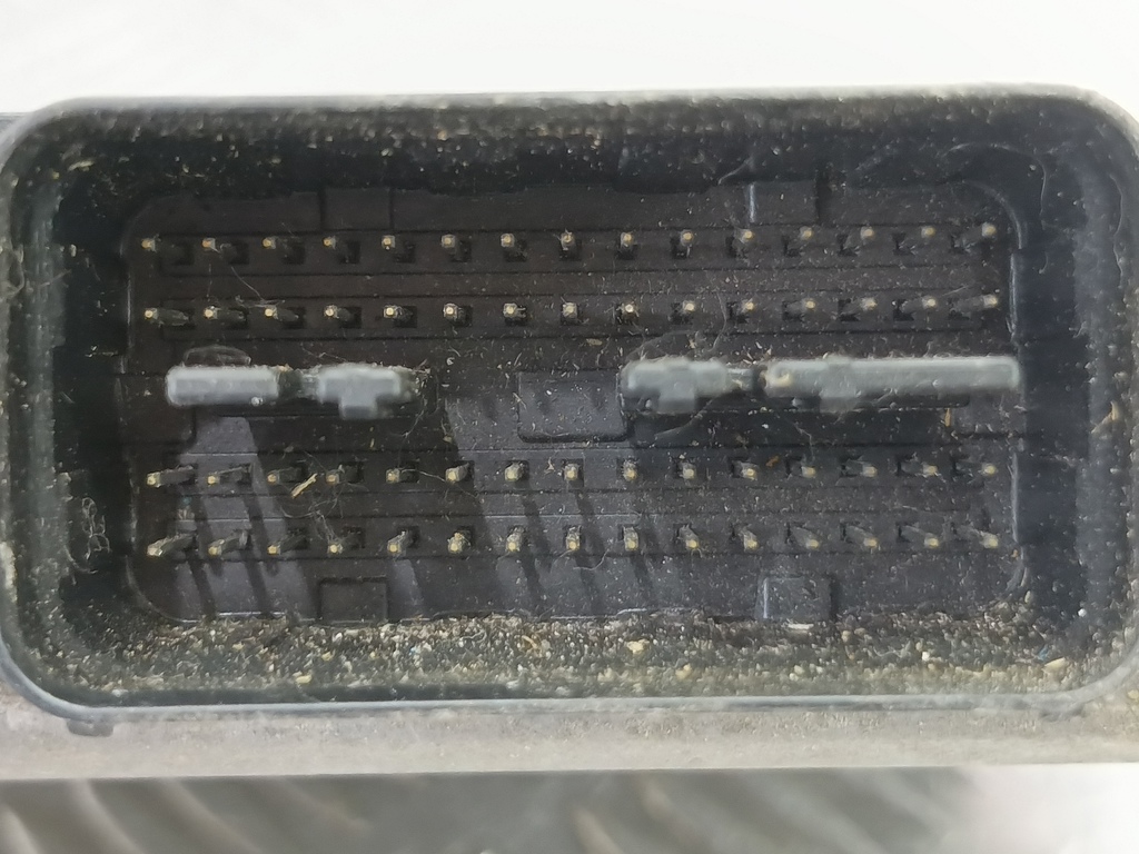 блок управления двигателем SUZUKI Grand Vitara 1.6 4WD MT (106 л.с.)Grand Vitara  II (2005—2008) Внедорожник 33920-64J01, 3279 рублей, Москва