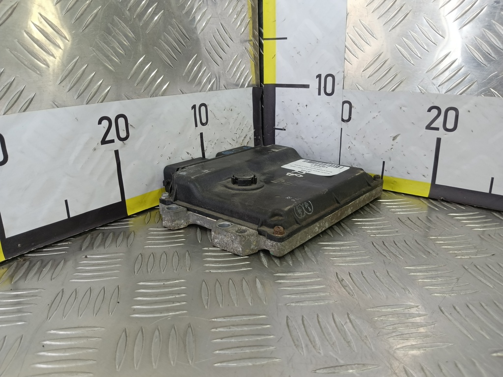 блок управления двигателем SUZUKI Grand Vitara 1.6 4WD MT (106 л.с.)Grand Vitara  II (2005—2008) Внедорожник 33920-64J01, 3279 рублей, Москва