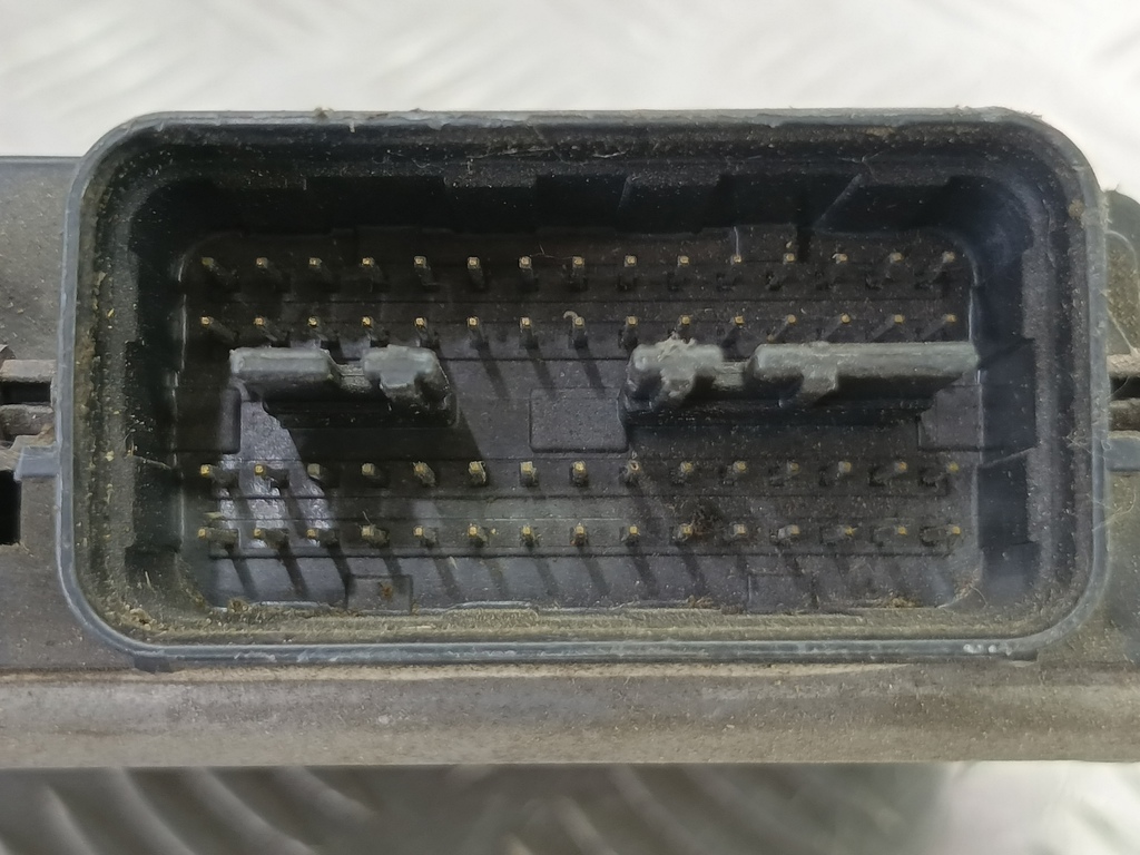 блок управления двигателем SUZUKI Grand Vitara 2.0 4WD MT (140 л.с.)Grand Vitara  II (2005—2008) Внедорожник 33920-65J00, 6150 рублей, Москва